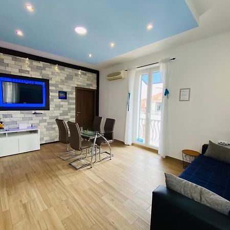 Violet Sea Breeze Apartment Split Exterior photo