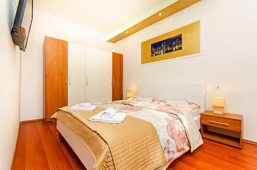 Violet Sea Breeze Apartment Split Exterior photo