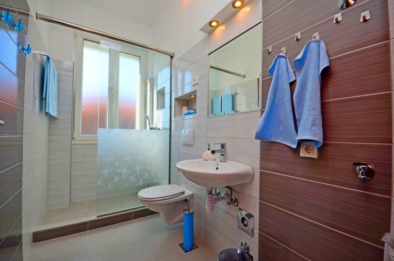 Violet Sea Breeze Apartment Split Exterior photo