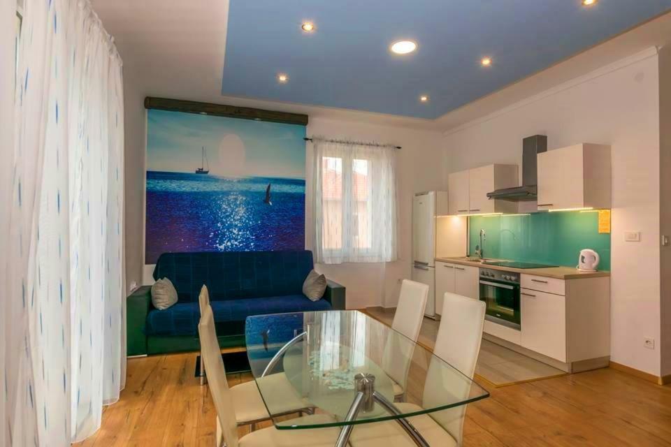 Violet Sea Breeze Apartment Split Exterior photo