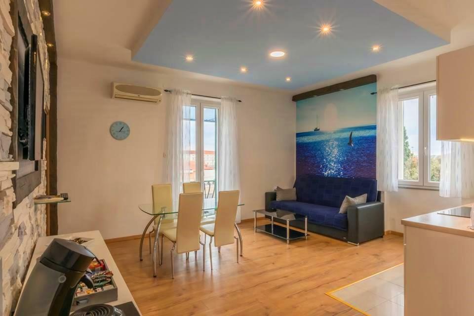 Violet Sea Breeze Apartment Split Exterior photo