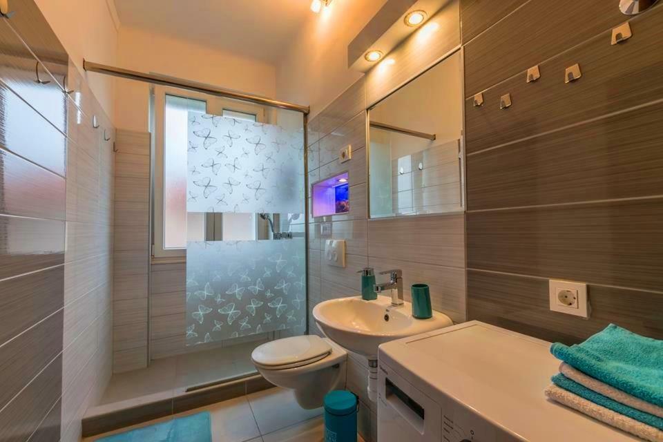Violet Sea Breeze Apartment Split Exterior photo